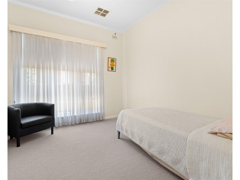10 Park Tce, North Plympton SA 5037