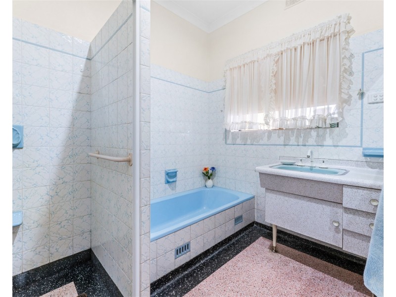 10 Park Tce, North Plympton SA 5037