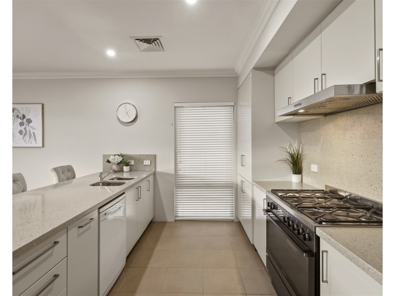 28 Endeavour Circle, Wannanup WA 6210