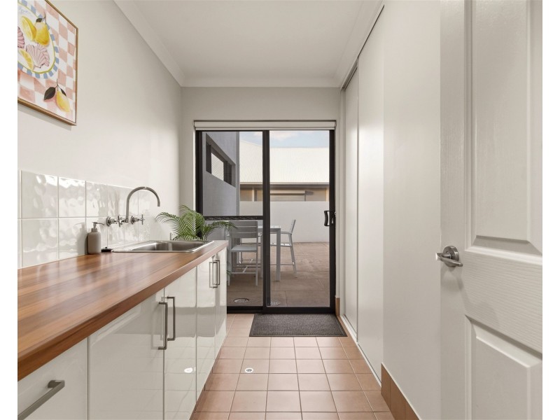 28 Endeavour Circle, Wannanup WA 6210