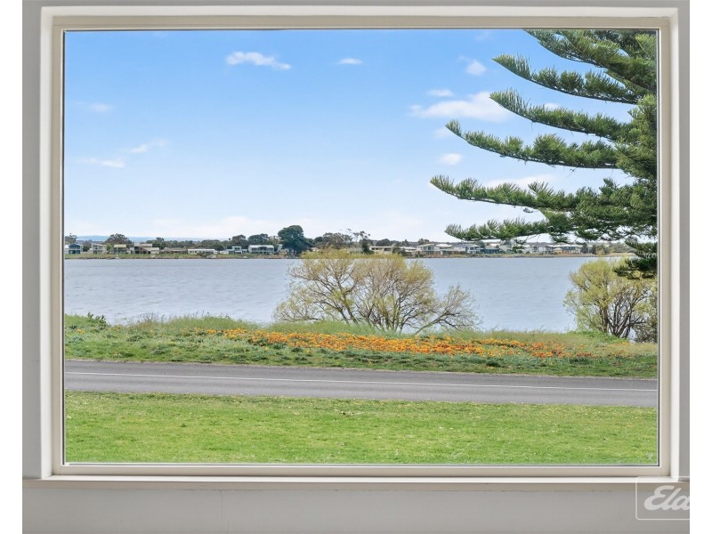 17 Captain Sturt Parade, Hindmarsh Island SA 5214