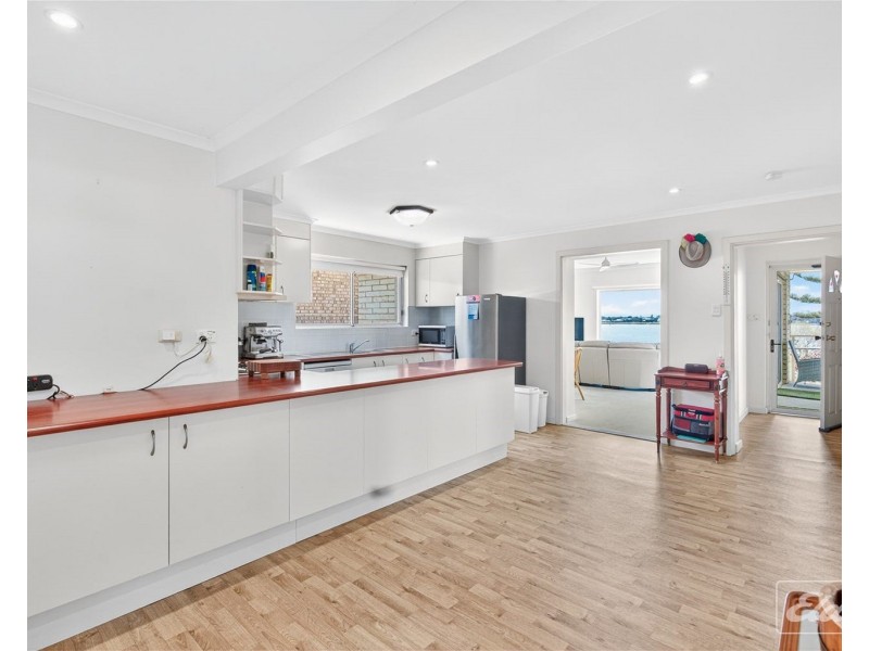 17 Captain Sturt Parade, Hindmarsh Island SA 5214