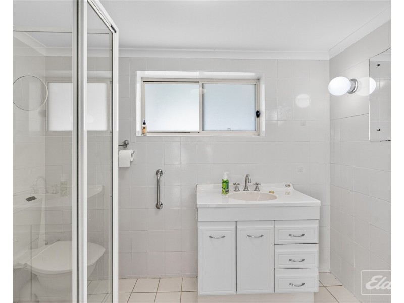 17 Captain Sturt Parade, Hindmarsh Island SA 5214