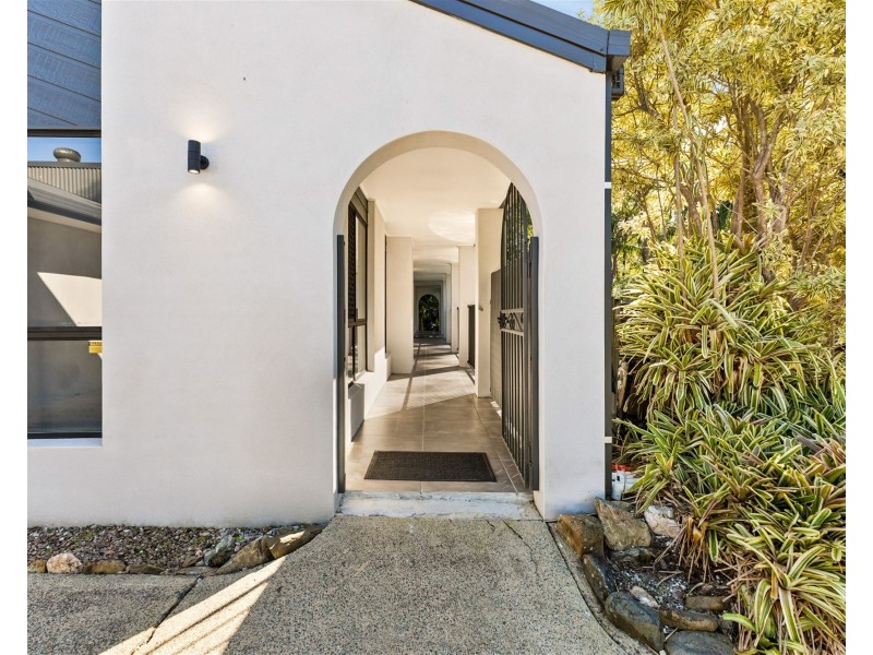 36 Montego Court, Eatons Hill QLD 4037