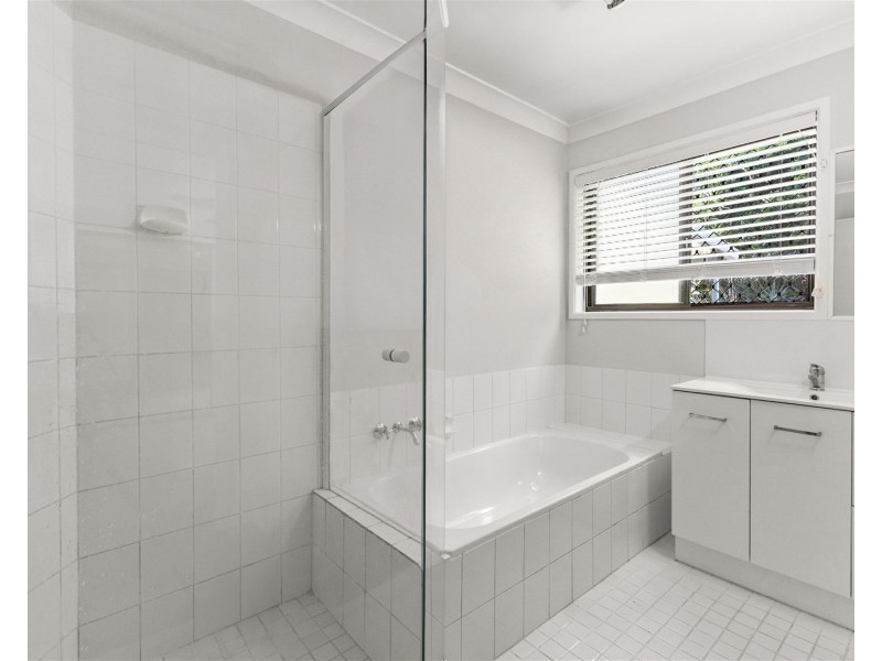 36 Montego Court, Eatons Hill QLD 4037