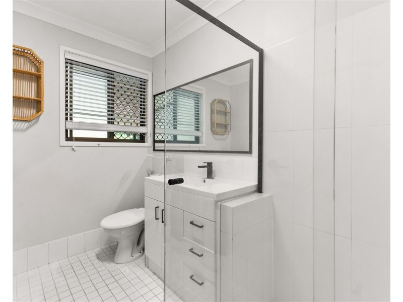 36 Montego Court, Eatons Hill QLD 4037