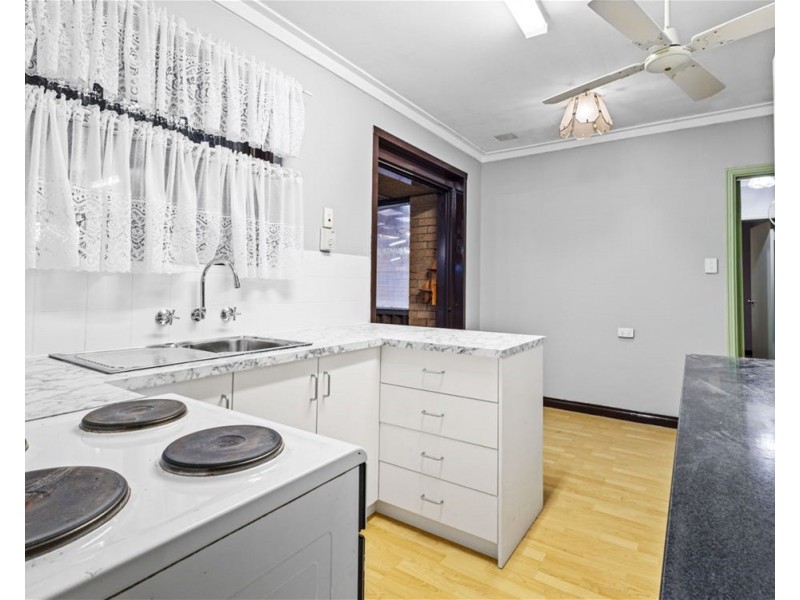 9 Westwell Street, Beckenham WA 6107
