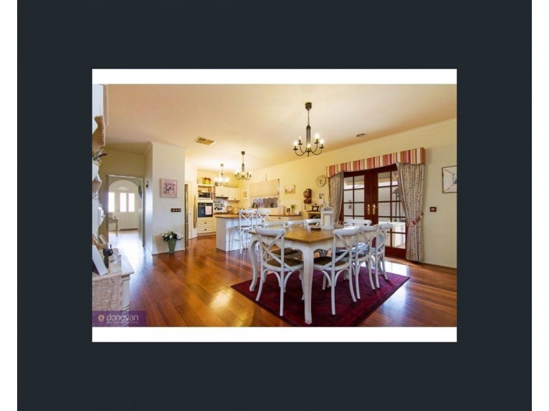2 natisone place, Skye VIC 3977