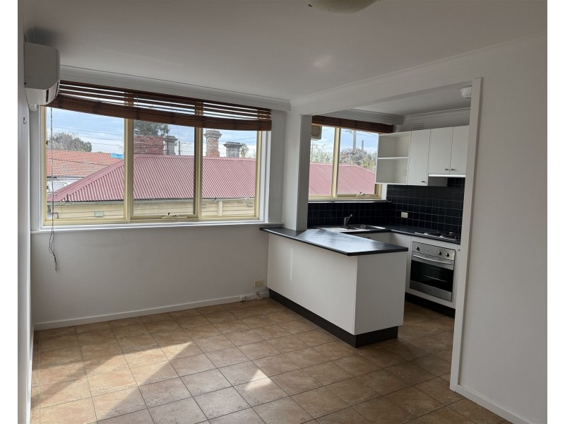 4/15 De Carle street, Brunswick VIC 3056