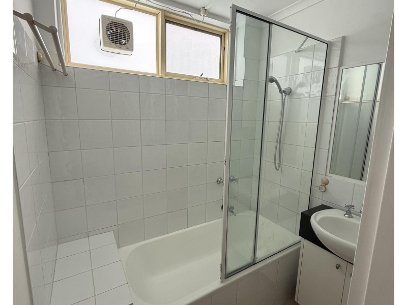 4/15 De Carle street, Brunswick VIC 3056