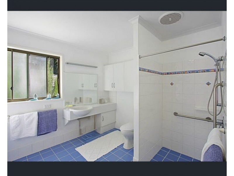 Unit 2/31 BAY VISTA LANE, Byron Bay NSW 2481