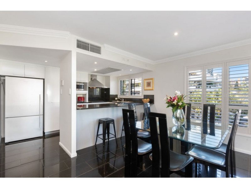 215/36 Macdonald Street, Kangaroo Point QLD 4169