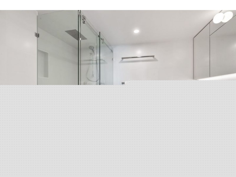 215/36 Macdonald Street, Kangaroo Point QLD 4169