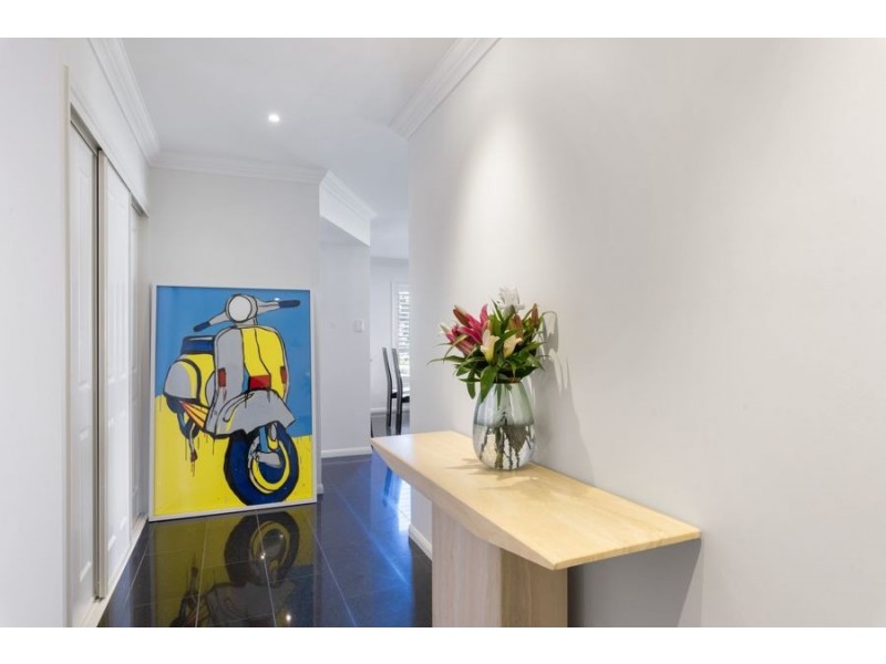 215/36 Macdonald Street, Kangaroo Point QLD 4169