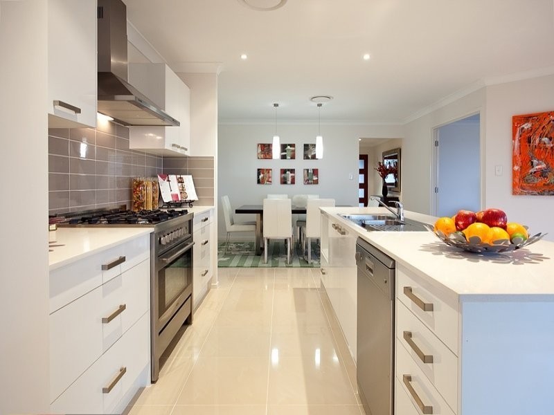 8 Norgay Court, Warner QLD 4500