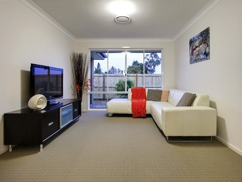 8 Norgay Court, Warner QLD 4500