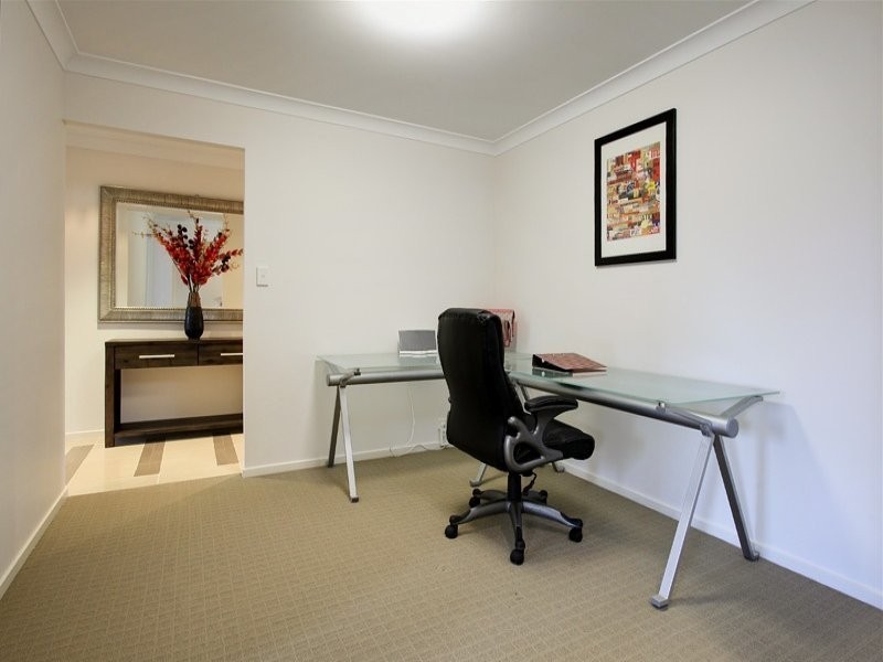 8 Norgay Court, Warner QLD 4500