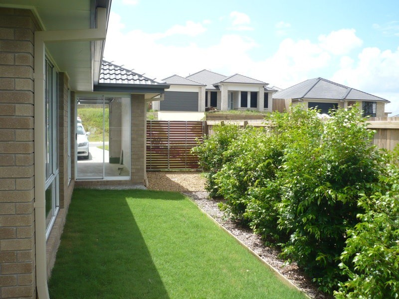 8 Norgay Court, Warner QLD 4500