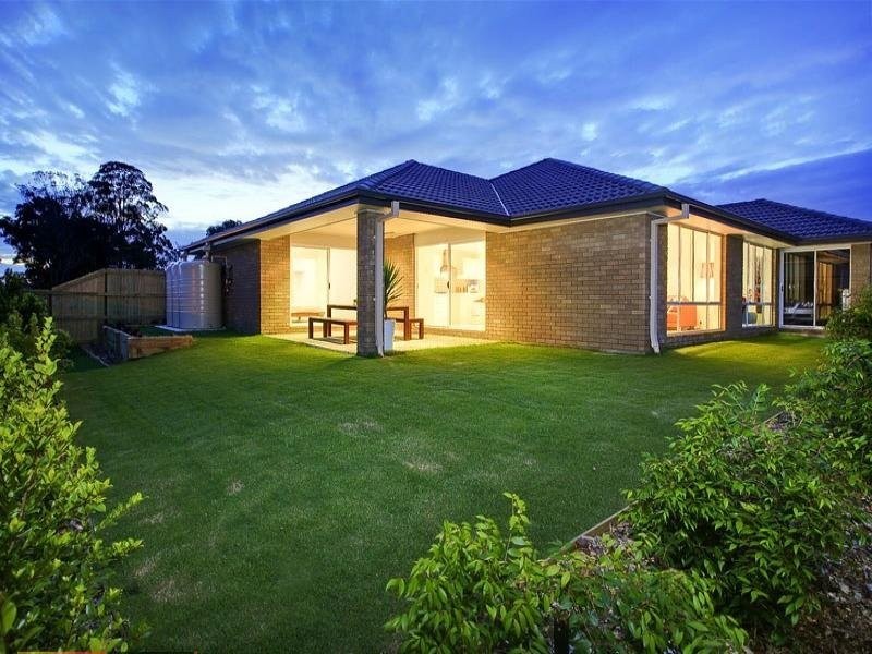 8 Norgay Court, Warner QLD 4500