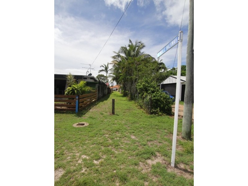 12 Holland St, Wongaling Beach QLD 4852