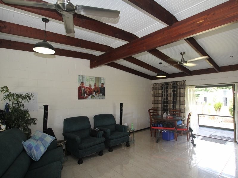 12 Holland St, Wongaling Beach QLD 4852