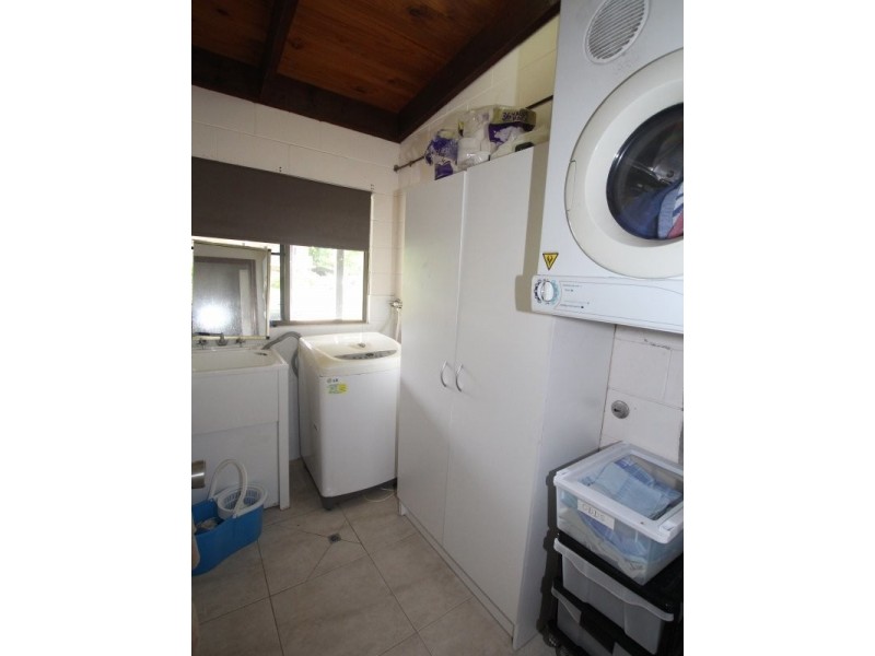 12 Holland St, Wongaling Beach QLD 4852