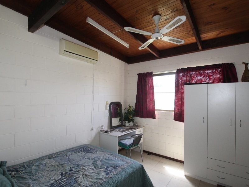 12 Holland St, Wongaling Beach QLD 4852