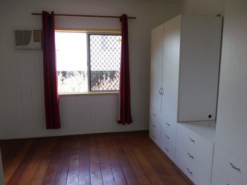 2 Murray Street, Tully QLD 4854