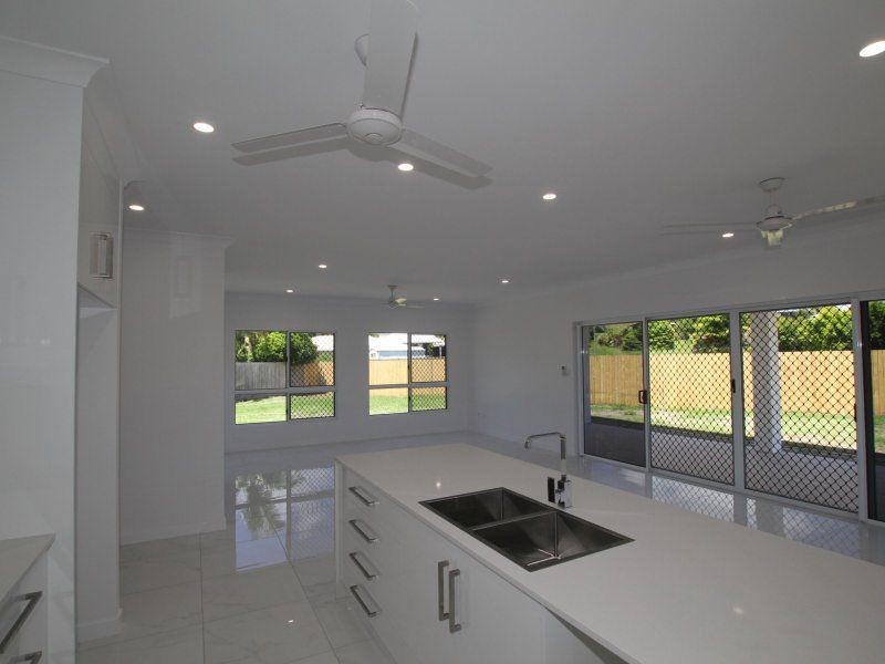 2 Spinnaker Street, South Mission Beach QLD 4852