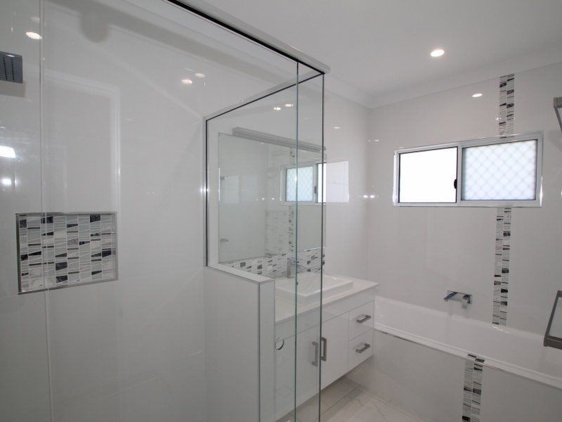 2 Spinnaker Street, South Mission Beach QLD 4852