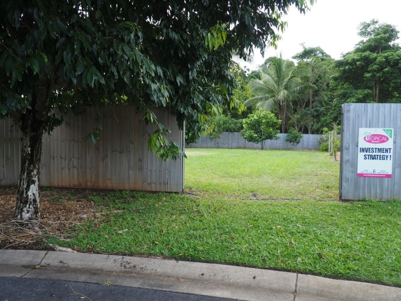 11 Sandy Close, Mission Beach QLD 4852