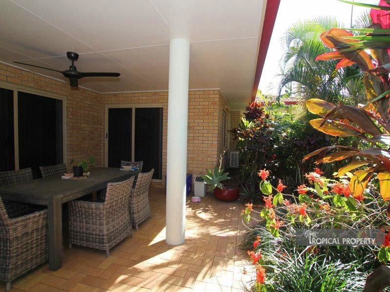 1/42-44 Mitchell Street, South Mission Beach QLD 4852
