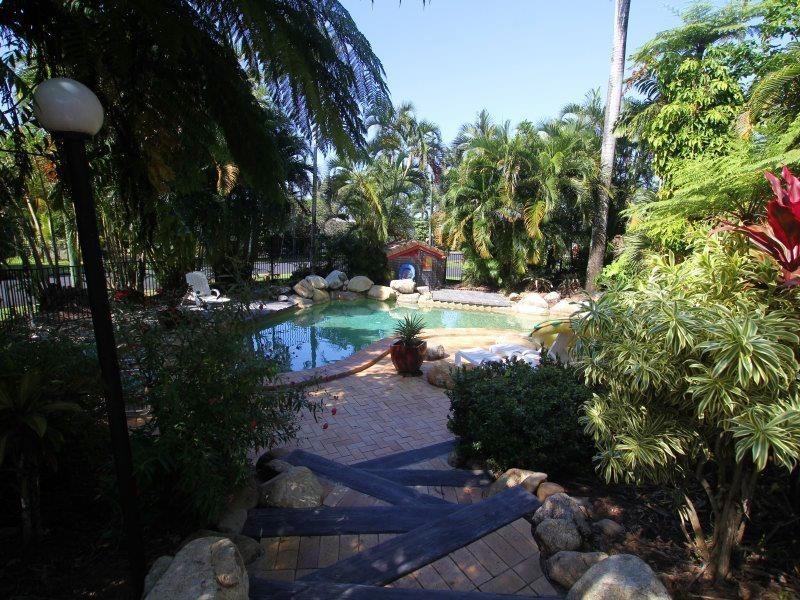 1/42-44 Mitchell Street, South Mission Beach QLD 4852