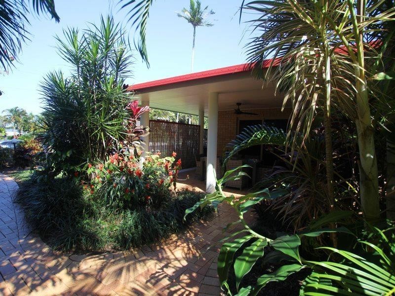 1/42-44 Mitchell Street, South Mission Beach QLD 4852