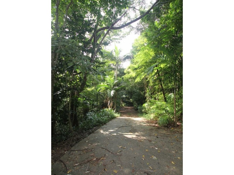 23 Bicton Close, Bingil Bay QLD 4852