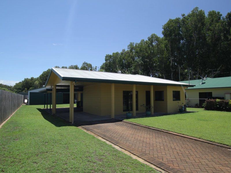 1 Acacia Close, Tully Heads QLD 4854