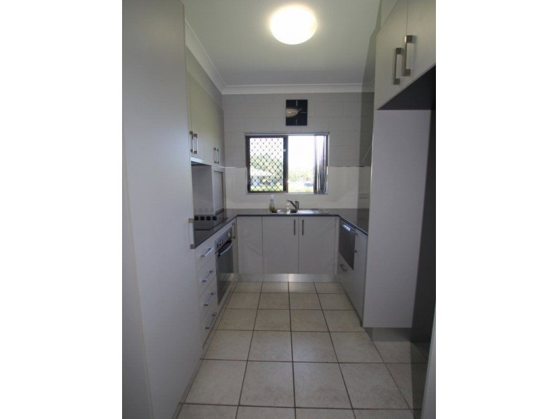 1 Acacia Close, Tully Heads QLD 4854