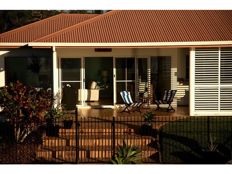5 Conch St, Mission Beach QLD 4852