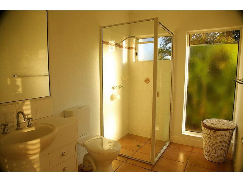 5 Conch St, Mission Beach QLD 4852