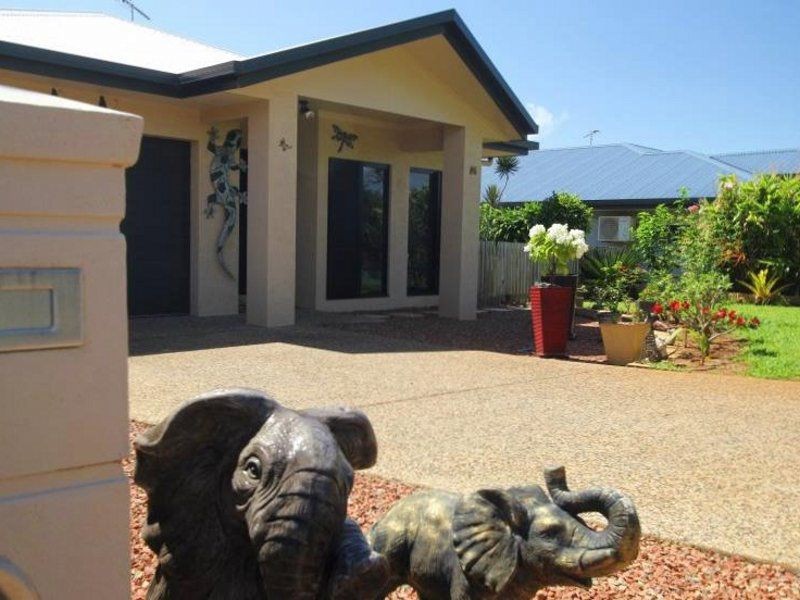 12 Rise Crescent, Mission Beach QLD 4852