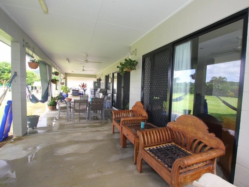 293 Gauci Rd, Silkwood QLD 4856