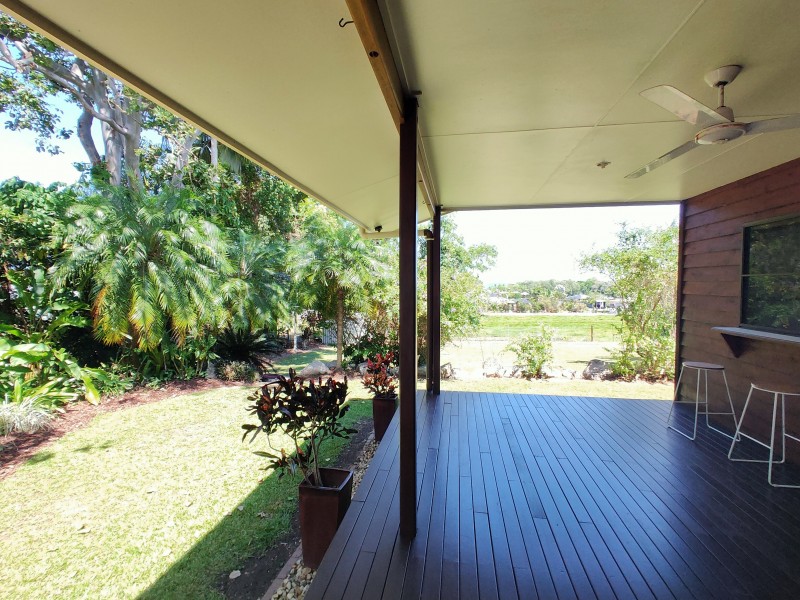 12 Admiralty Street, South Mission Beach QLD 4852