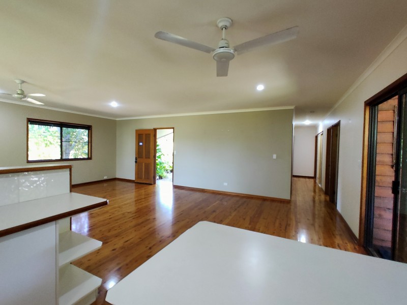 12 Admiralty Street, South Mission Beach QLD 4852