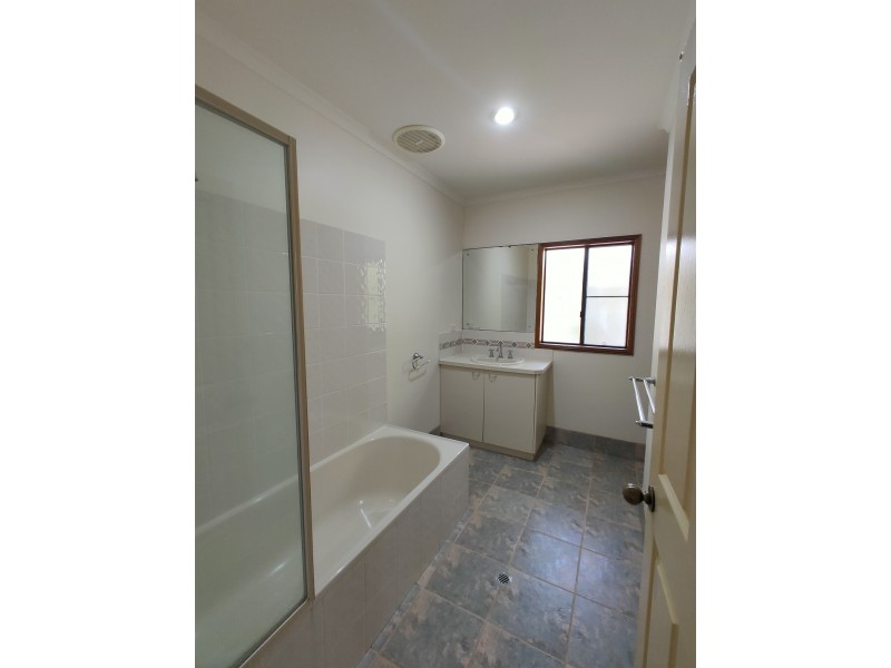 12 Admiralty Street, South Mission Beach QLD 4852