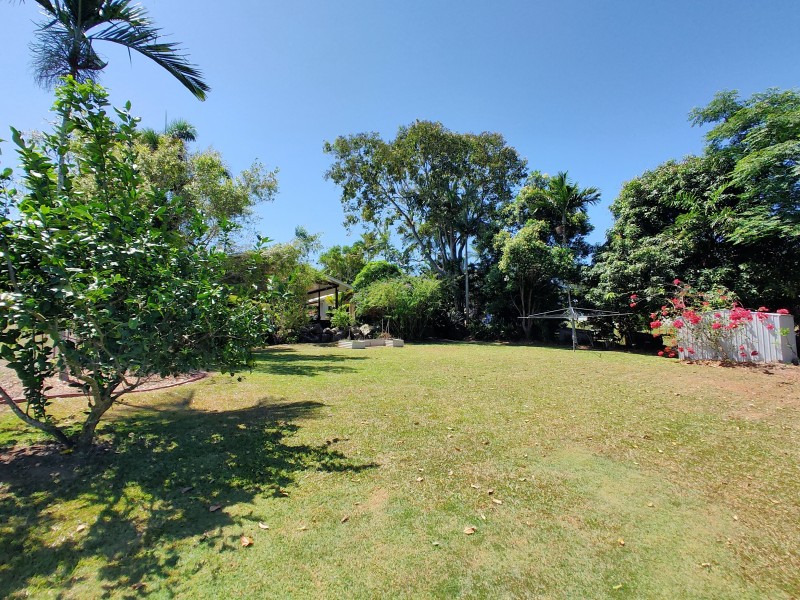 12 Admiralty Street, South Mission Beach QLD 4852