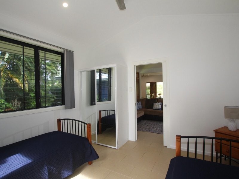 37 Pacific View Dr, Wongaling Beach QLD 4852