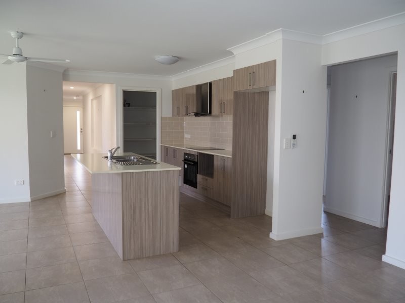 13 Shelly Court, Mission Beach QLD 4852