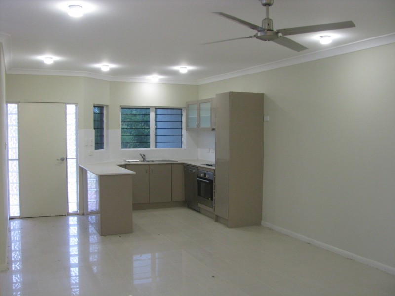 Unit 4/22 Wongaling Beach Rd, Wongaling Beach QLD 4852