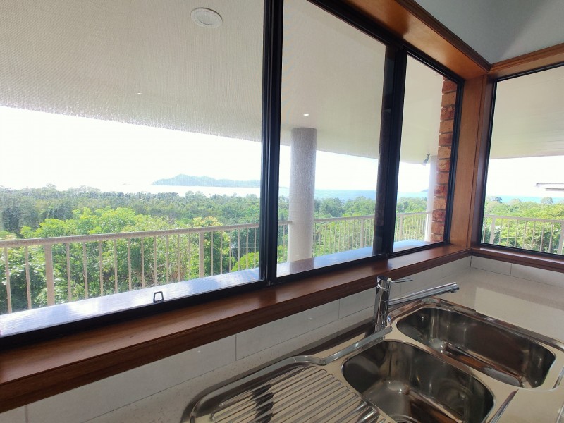 46 Mission Dr, South Mission Beach QLD 4852