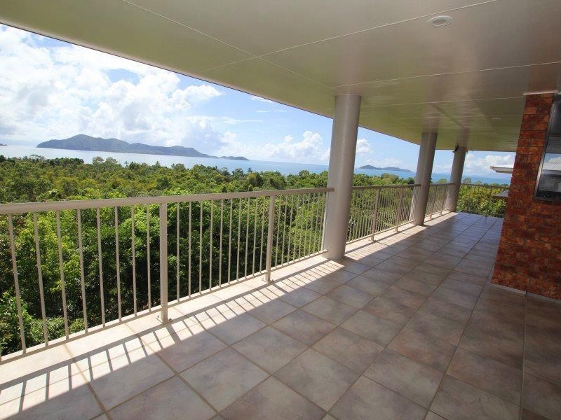 46 Mission Dr, South Mission Beach QLD 4852
